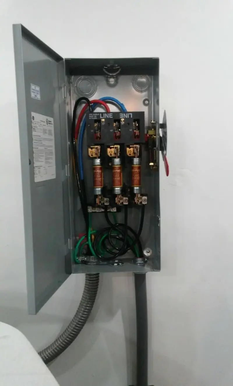 Three-phase disconnect switch installed for Electrical Wiring & Rewiring in Columbia Heights